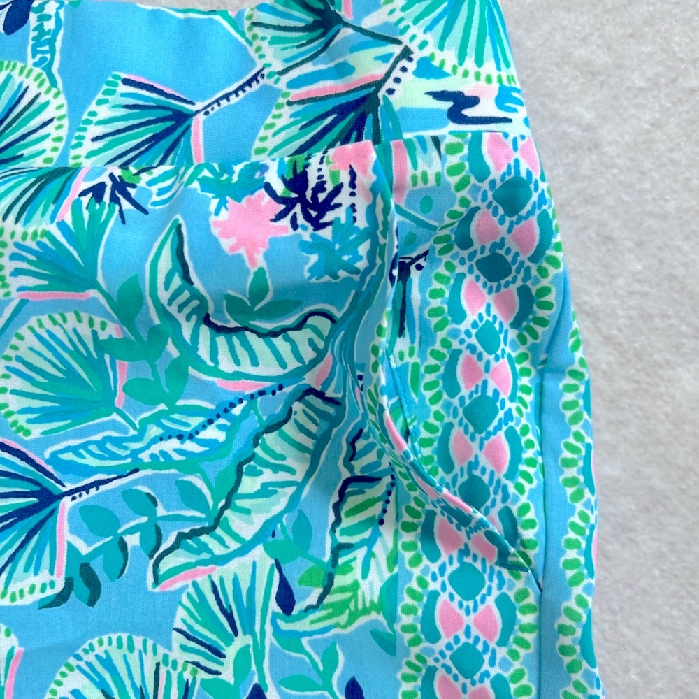 Lilly Pulitzer Blue Multi High-Waist Women’s Shorts - Picture 7 of 8